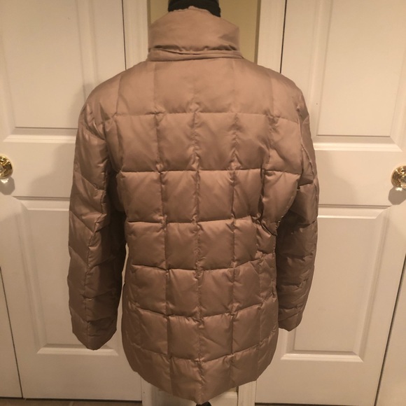 Gap, Medium, Tan - Picture 2 of 2